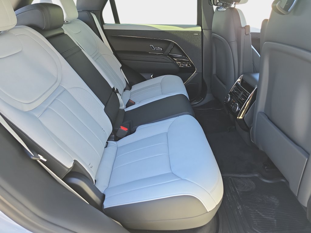 New 2027 Land Rover Range Rover Sport Battersea AWD/4WD image 11