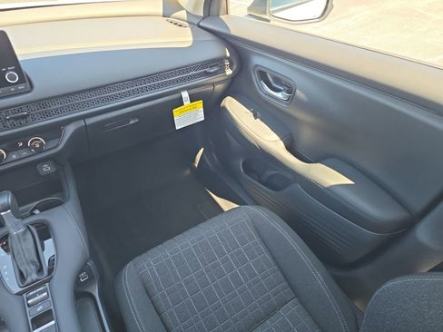 Certified 2023 Honda HR-V LX image 12