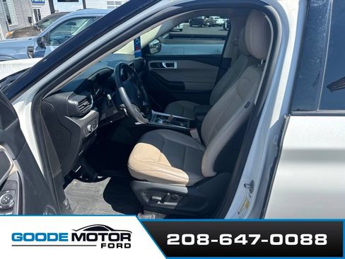 Used 2020 Ford Explorer XLT w/ Equipment Group 202A AWD/4WD image 6