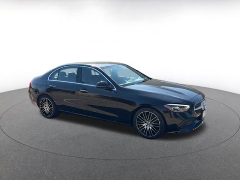 Used 2024 Mercedes-Benz C 300 4MATIC Sedan image 2