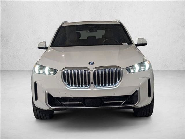 Used 2026 BMW X5 xDrive50e w/ Premium Package AWD/4WD image 5