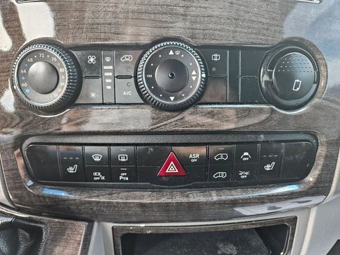 Used 2014 Mercedes-Benz Sprinter 3500 image 23