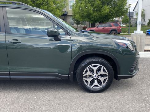 Certified 2024 Subaru Forester Premium AWD/4WD image 8