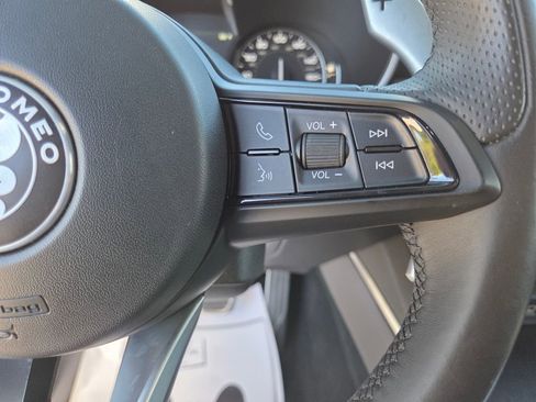 Used 2023 Alfa Romeo Stelvio Sprint RWD image 28
