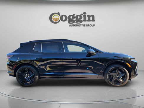 New 2026 Chevrolet Equinox EV RS image 4