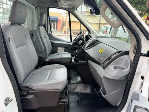 Used 2018 Ford Transit 250 138 RWD image 14