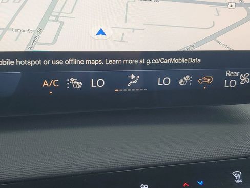 Used 2025 Buick Enclave Sport Touring image 33