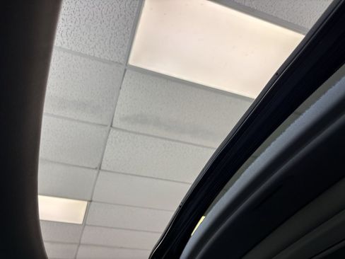Used 2019 Honda Odyssey EX image 19