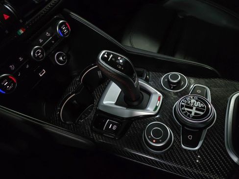 Used 2023 Alfa Romeo Giulia Estrema image 26