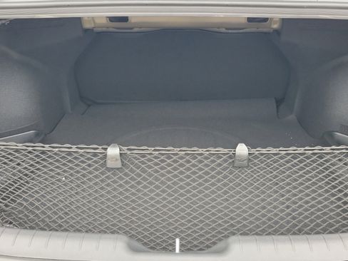 Certified 2025 Hyundai Elantra Hybrid FWD image 33