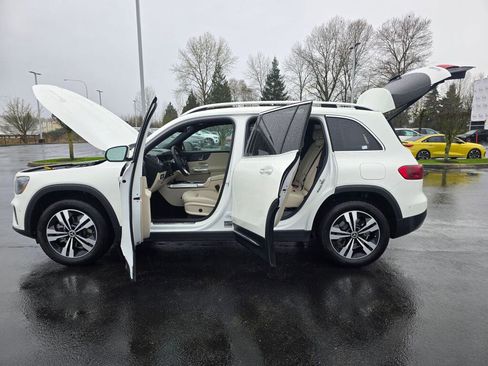 Certified 2025 Mercedes-Benz GLB 250 GLB 250 image 12
