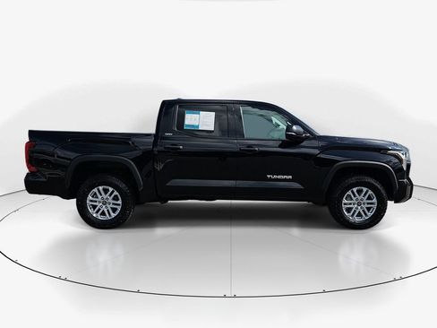 Used 2023 Toyota Tundra SR5 w/ SR5 Convenience Package AWD/4WD image 5