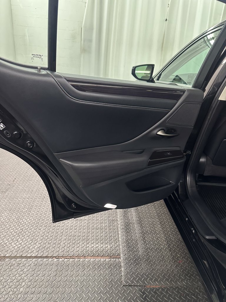 Used 2019 Lexus ES 350 w/ Accessory Package 2 FWD image 27