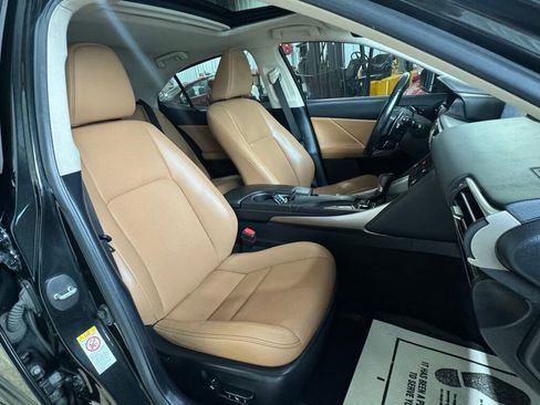 Used 2018 Lexus IS 300 AWD w/ Comfort Package image 22