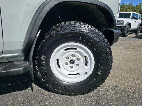 Certified 2023 Ford Bronco Heritage Edition AWD/4WD image 27