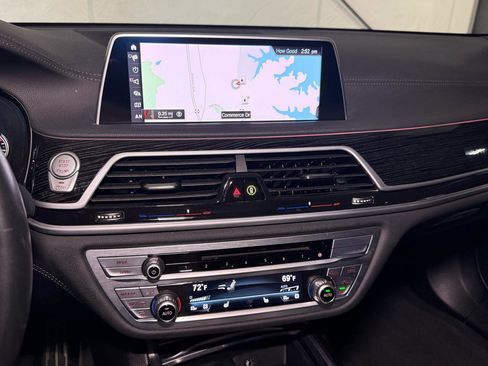 Used 2019 BMW 740i w/ M Sport Package image 18