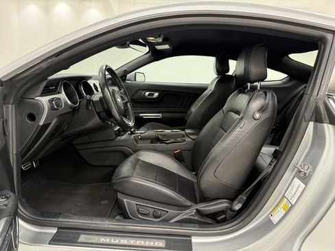 Used 2023 Ford Mustang Premium image 11