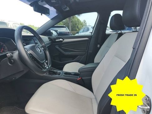 Used 2020 Volkswagen Jetta R-Line FWD image 11