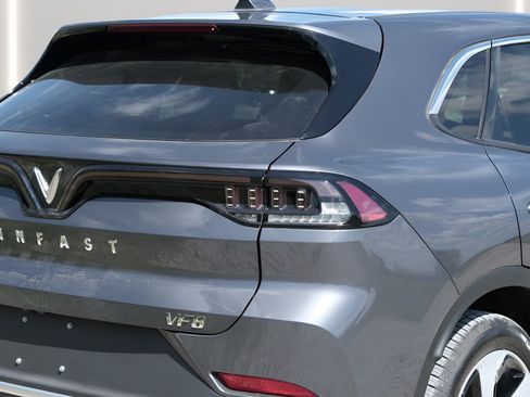 New 2025 VinFast VF 8 Eco AWD/4WD image 28