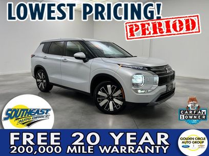 Used 2025 Mitsubishi Outlander SE