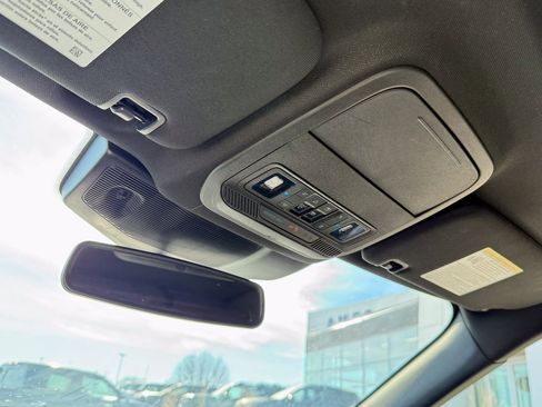 Used 2022 Ford Explorer ST-Line w/ Class IV Trailer Tow Package image 26