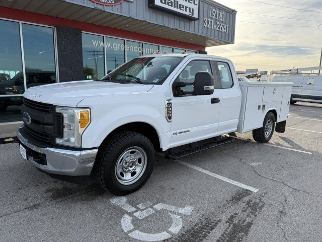Used 2017 Ford F350 XL w/ Power Equipment Group RWD image 1