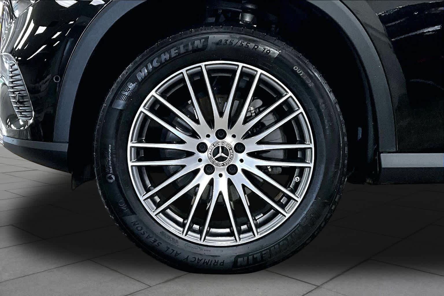 Used 2023 Mercedes-Benz GLC 300 4MATIC image 11