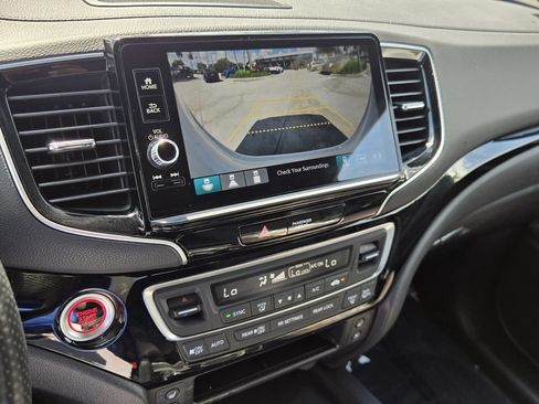 Used 2025 Honda Ridgeline Black Edition image 20