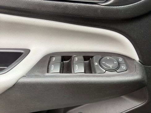 Used 2018 Chevrolet Equinox LT w/ Sun & Infotainment Package image 31