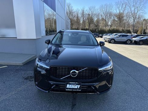 Certified 2025 Volvo XC60 T8 Core w/ Protection Package Premier image 3