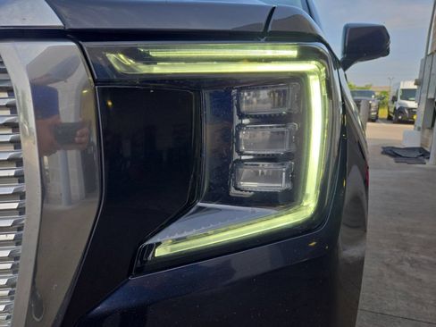 Used 2023 GMC Yukon Denali w/ Max Trailering Package AWD/4WD image 9