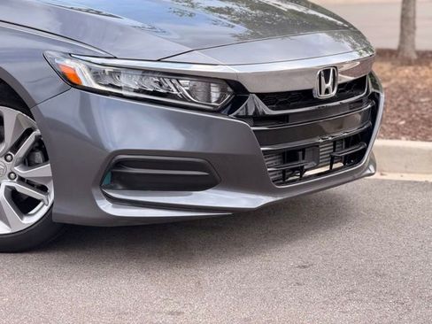 Used 2018 Honda Accord LX image 3