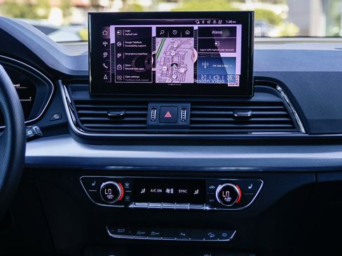 Certified 2025 Audi Q5 2.0T Premium Plus w/ Premium Plus Package image 13