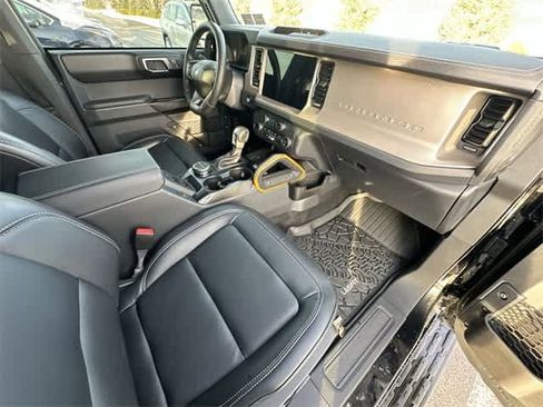 Used 2025 Ford Bronco Outer Banks image 21
