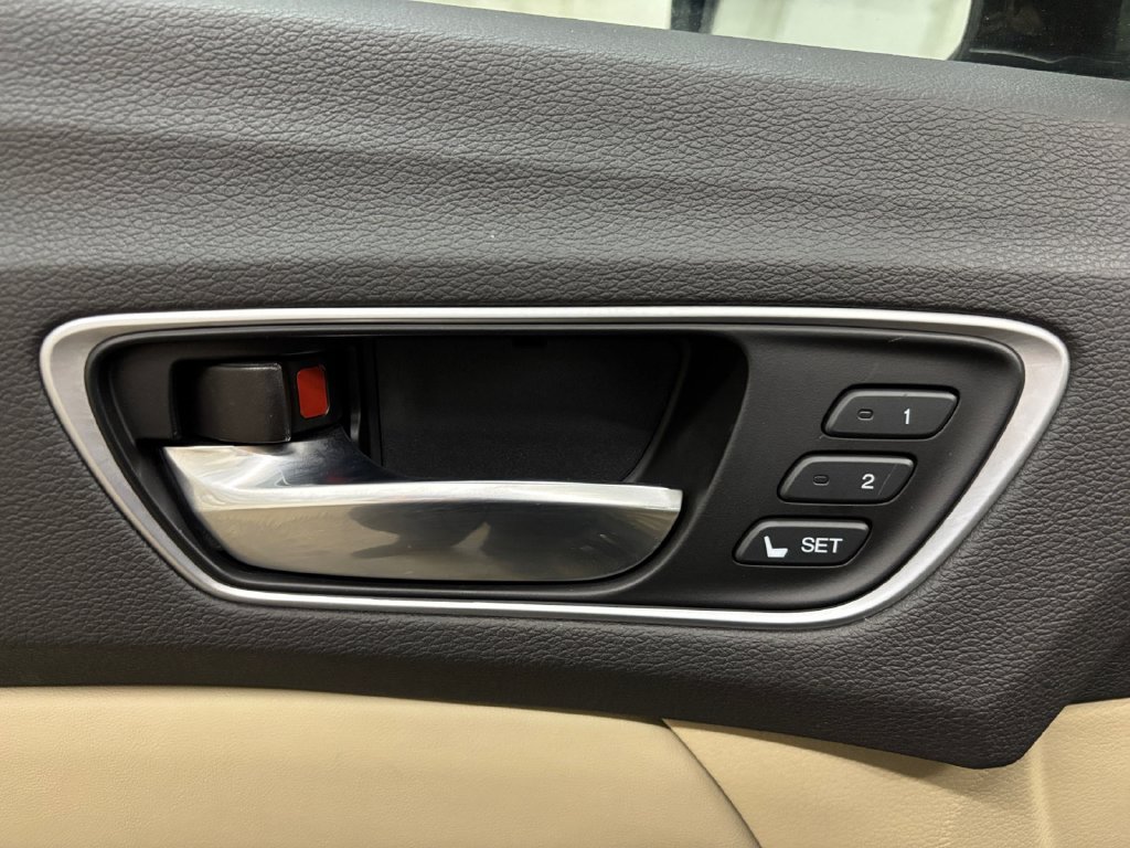 Used 2019 Acura TLX w/ Technology Package AWD/4WD image 12