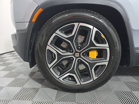 Used 2023 Rivian R1T Adventure AWD/4WD image 9