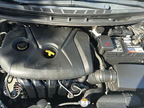 Used 2015 Kia Forte EX w/ EX Premium Package image 28