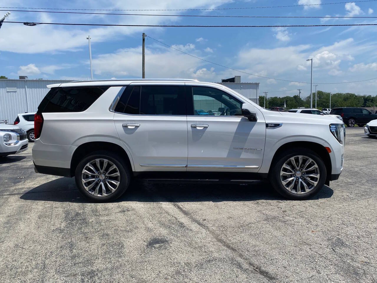 Used 2021 GMC Yukon Denali AWD/4WD image 6
