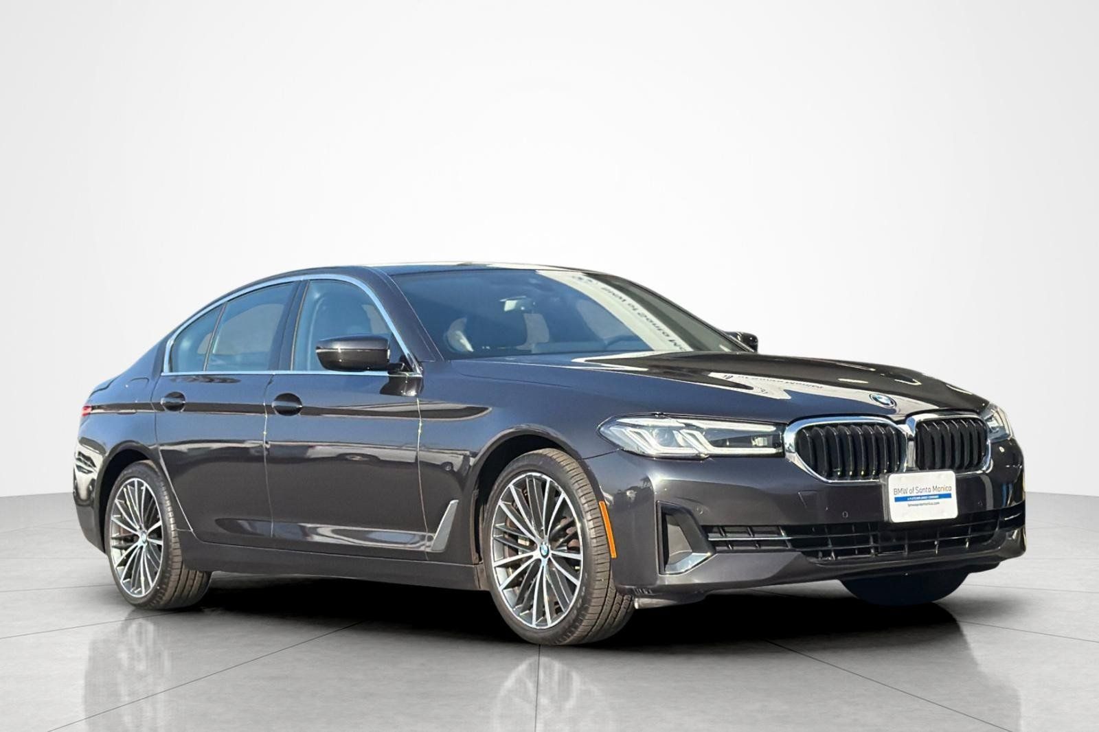 Used 2023 BMW 530i w/ Convenience Package RWD image 7