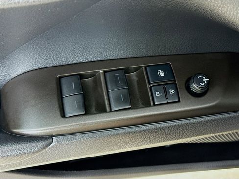 Used 2021 Toyota Camry LE FWD image 20