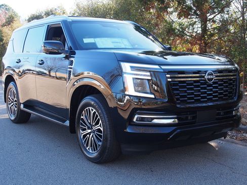 Used 2026 Nissan Armada Platinum AWD/4WD image 1