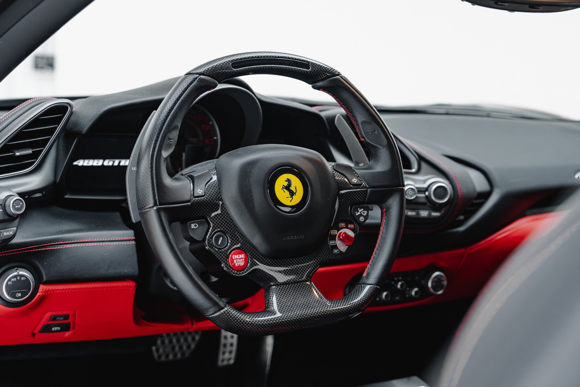 Used 2016 Ferrari 488 GTB RWD image 50