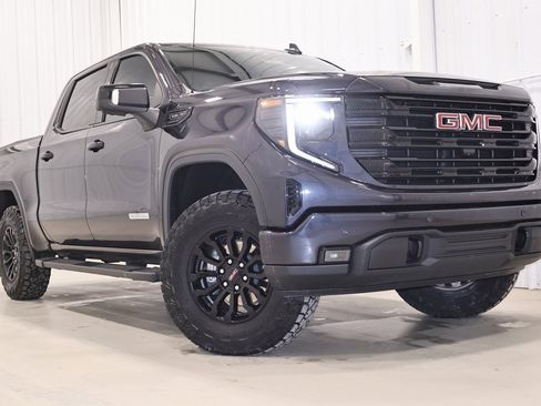 Used 2025 GMC Sierra 1500 Elevation w/ Elevation Premium Package image 42