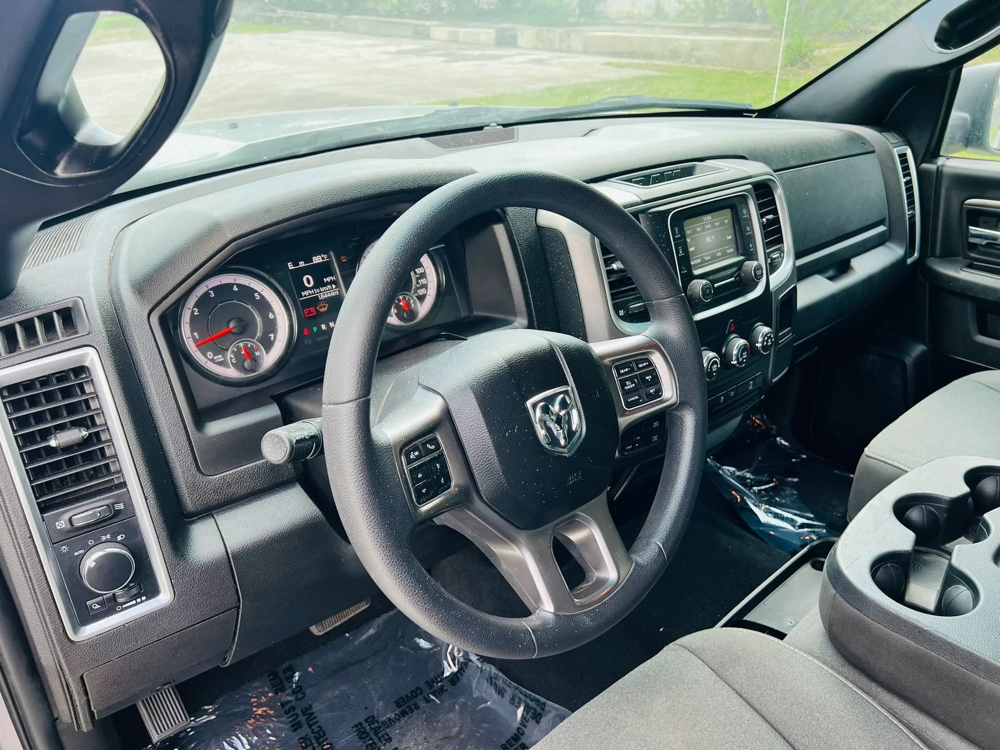Used 2024 RAM 1500 Warlock AWD/4WD image 11