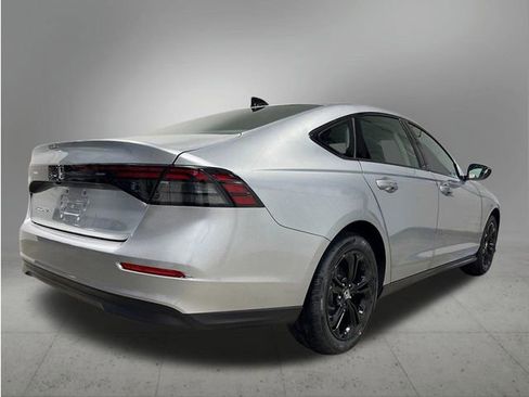 New 2025 Honda Accord SE image 6