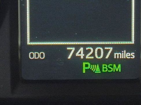 Used 2017 Toyota RAV4 Limited w/ Carpet Mat Package FWD image 11
