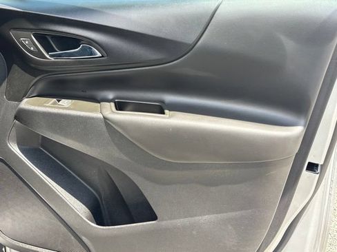 Used 2022 Chevrolet Equinox LT FWD image 5