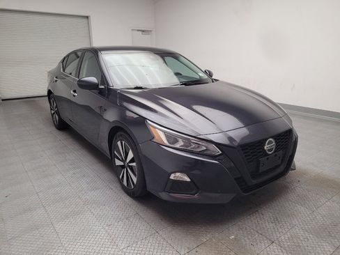 Used 2021 Nissan Altima 2.5 SV FWD image 13