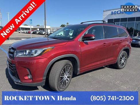 Used 2017 Toyota Highlander SE image 1