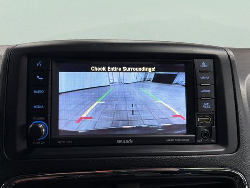 Used 2017 Dodge Grand Caravan SXT FWD image 26
